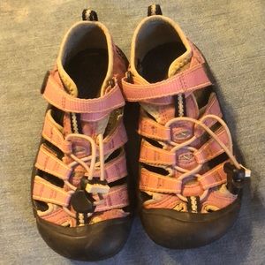 Girls Keen shoes